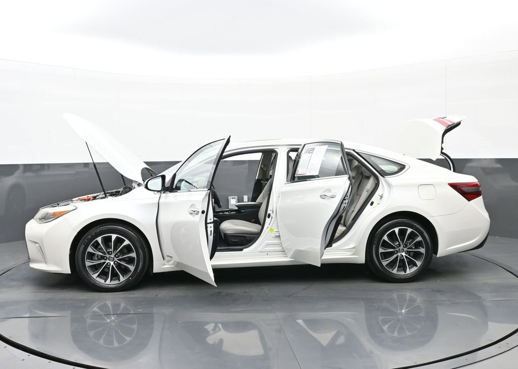 Used 2016 Toyota Avalon XLE Premium image 45