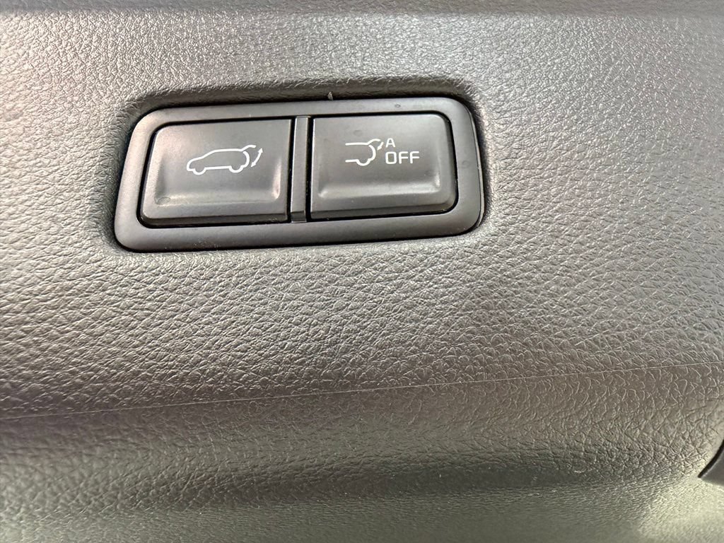 Used 2025 Kia Carnival SX Prestige FWD image 25