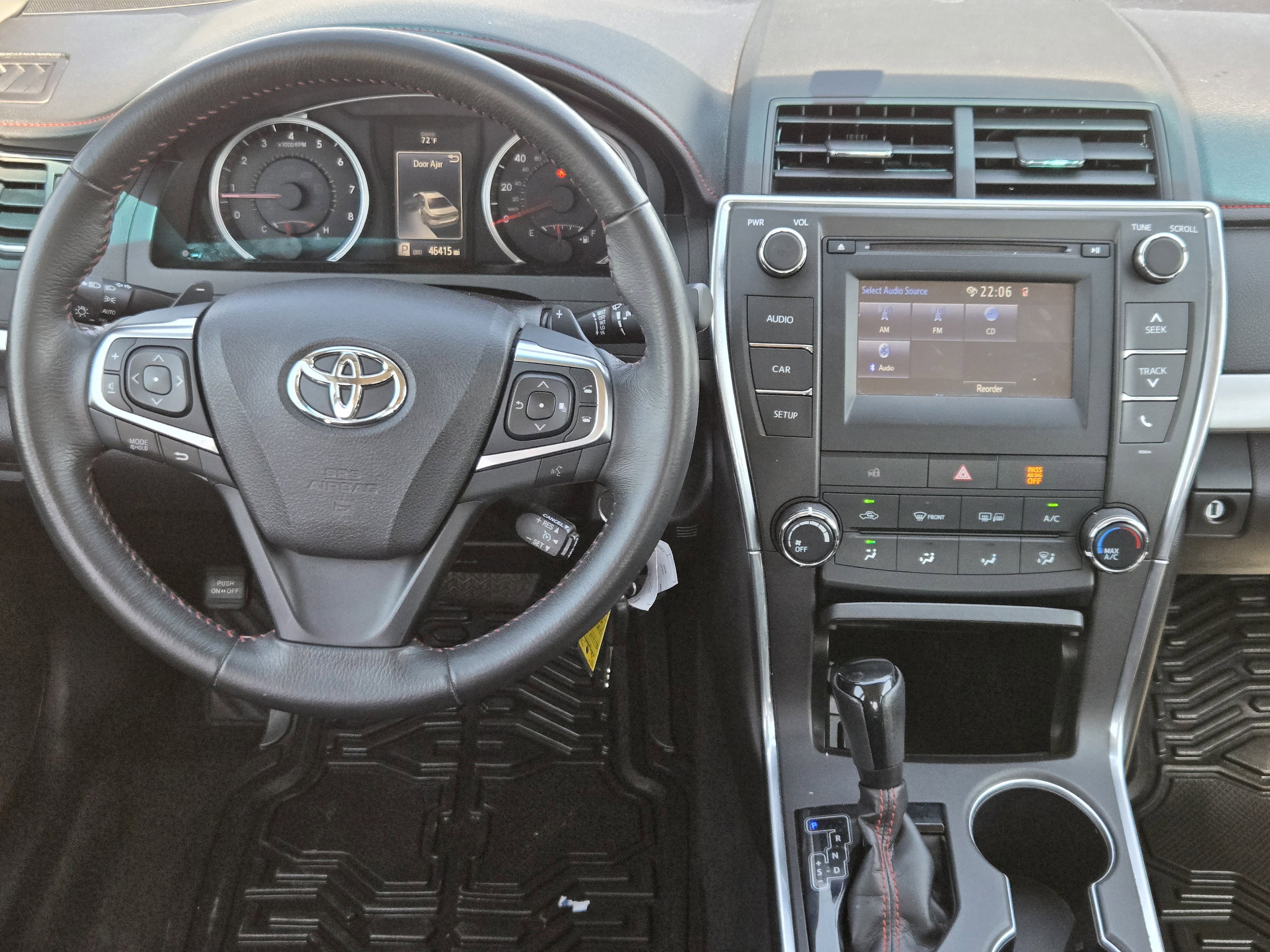 Used 2017 Toyota Camry SE image 20