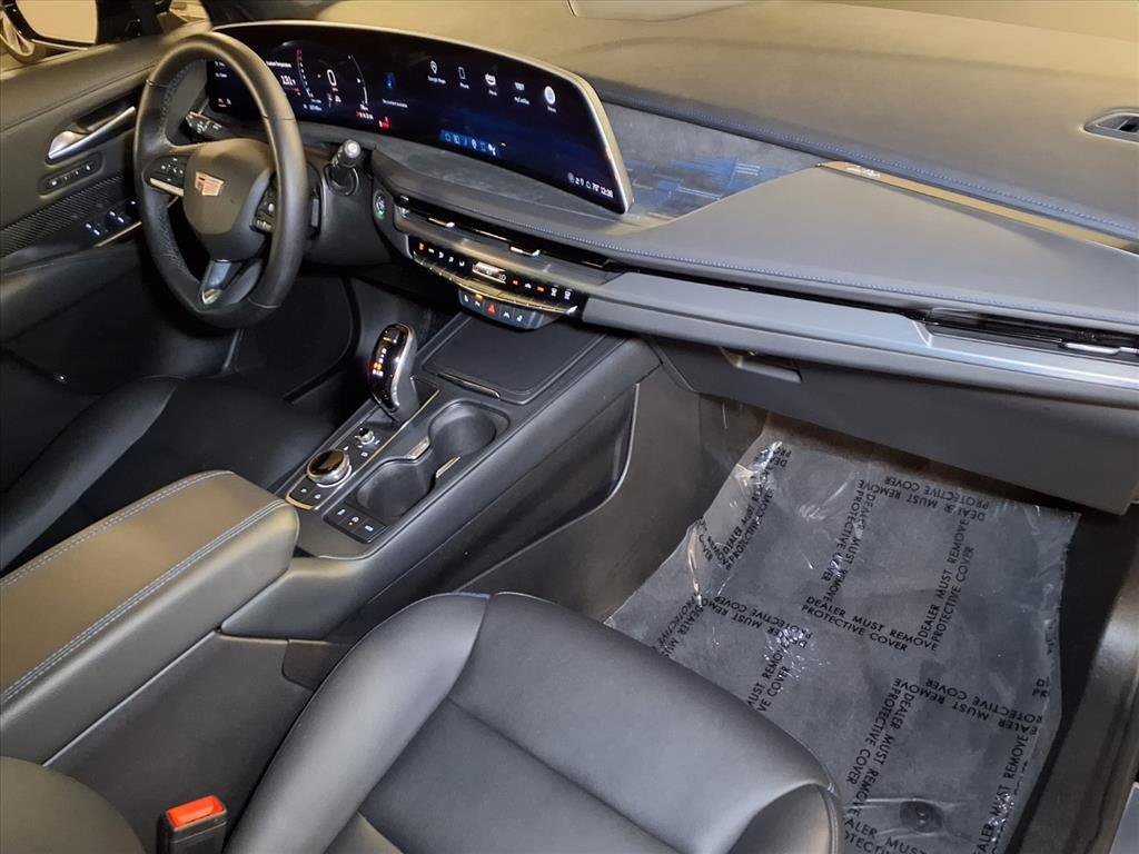 Certified 2025 Cadillac XT4 Sport w/ Cold Weather Package image 24