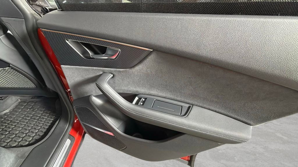 Used 2025 Audi SQ8 Premium Plus w/ 23" Wheel Package image 32