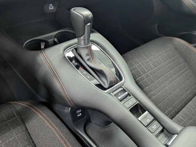 Certified 2025 Honda HR-V Sport image 26