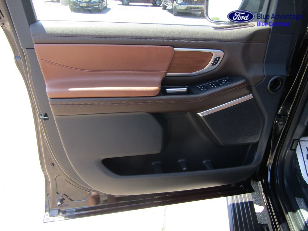 Certified 2025 Ford Expedition King Ranch AWD/4WD image 31