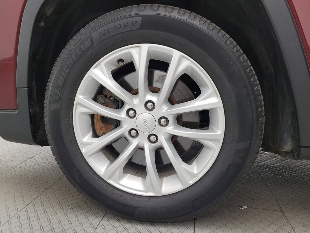 Used 2020 Jeep Cherokee Latitude image 31