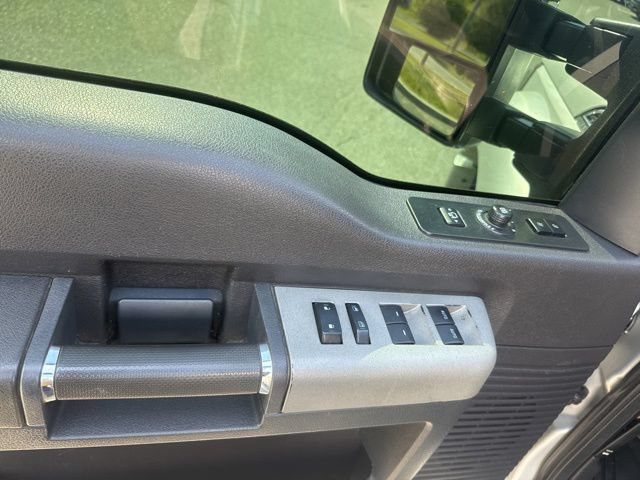 Used 2016 Ford F450 Lariat w/ Lariat Ultimate Package AWD/4WD image 16