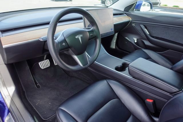 Used 2019 Tesla Model 3 Performance image 11