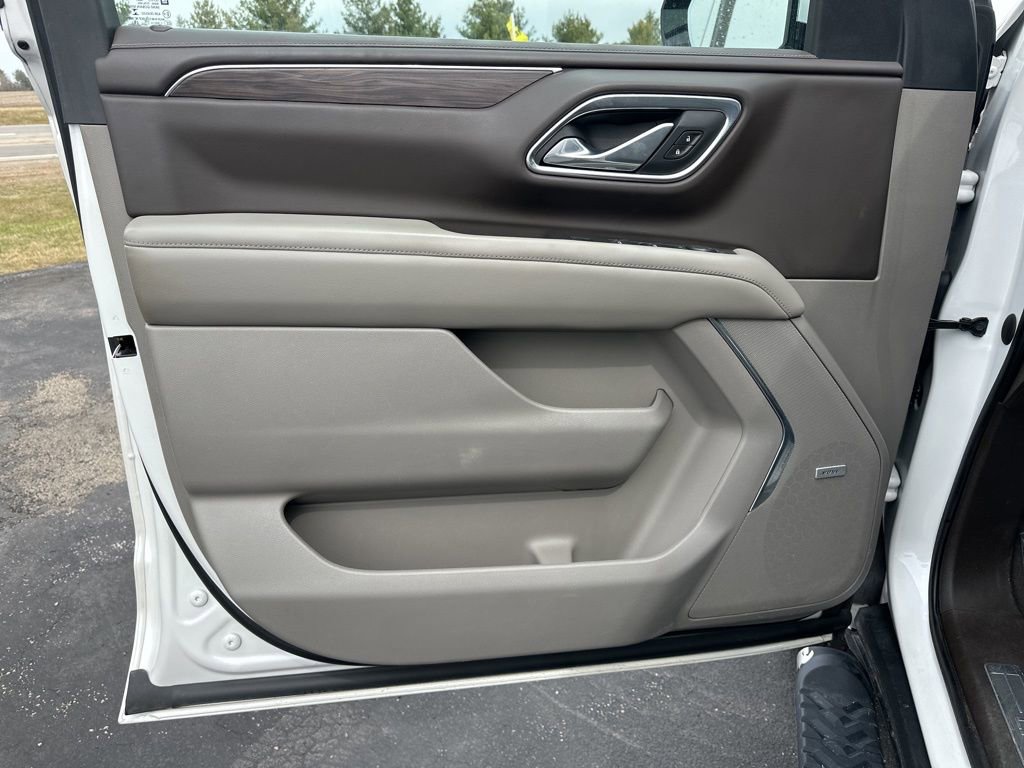 Used 2021 Chevrolet Tahoe Z71 w/ Z71 Off-Road Package AWD/4WD image 22