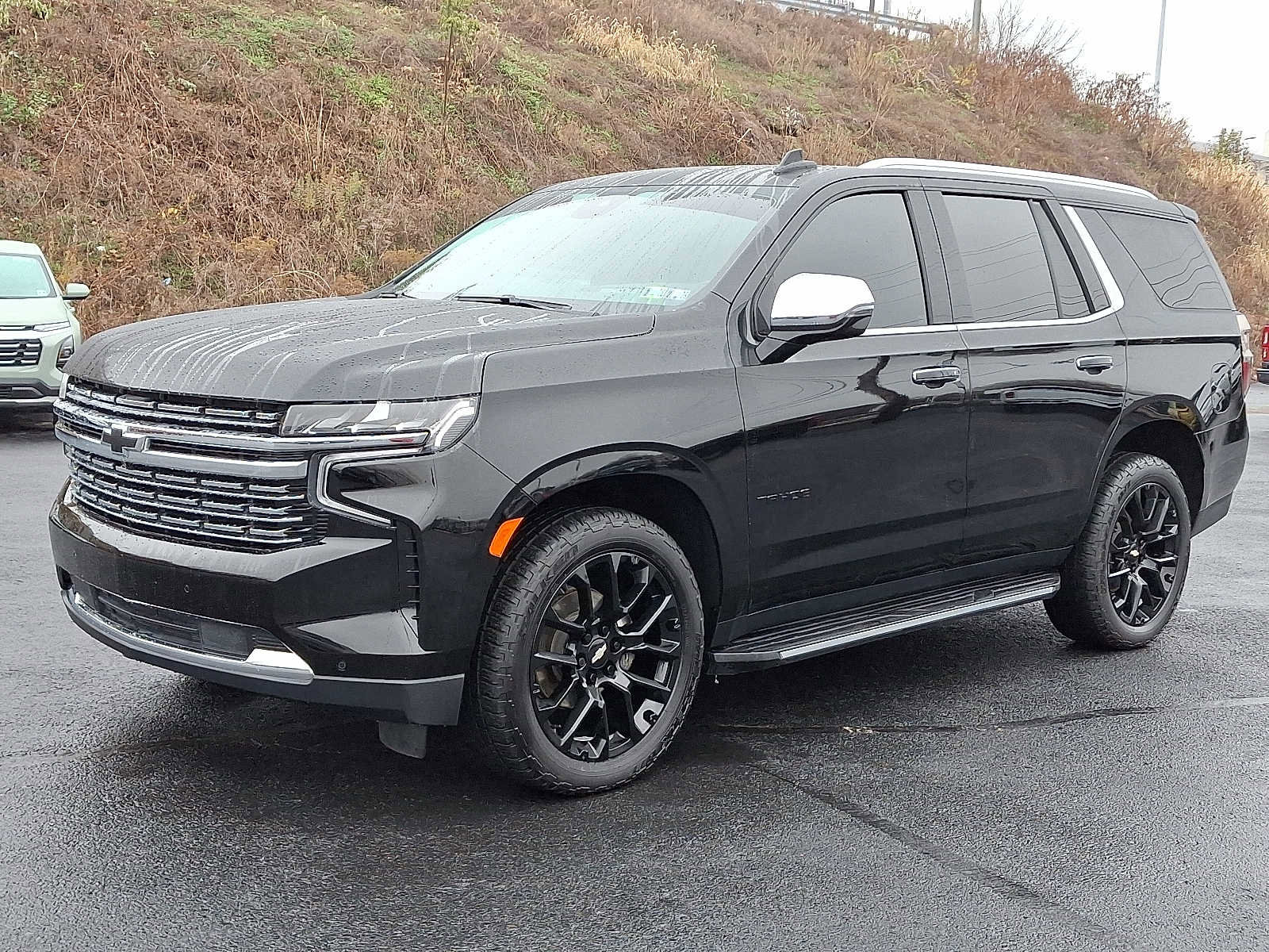 Used 2023 Chevrolet Tahoe Premier image 3