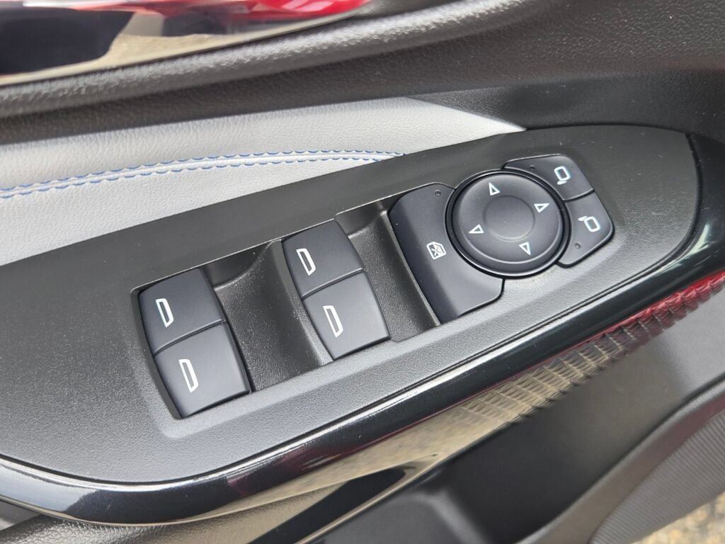 Used 2026 Chevrolet Trax LT w/ LT Convenience Package FWD image 19