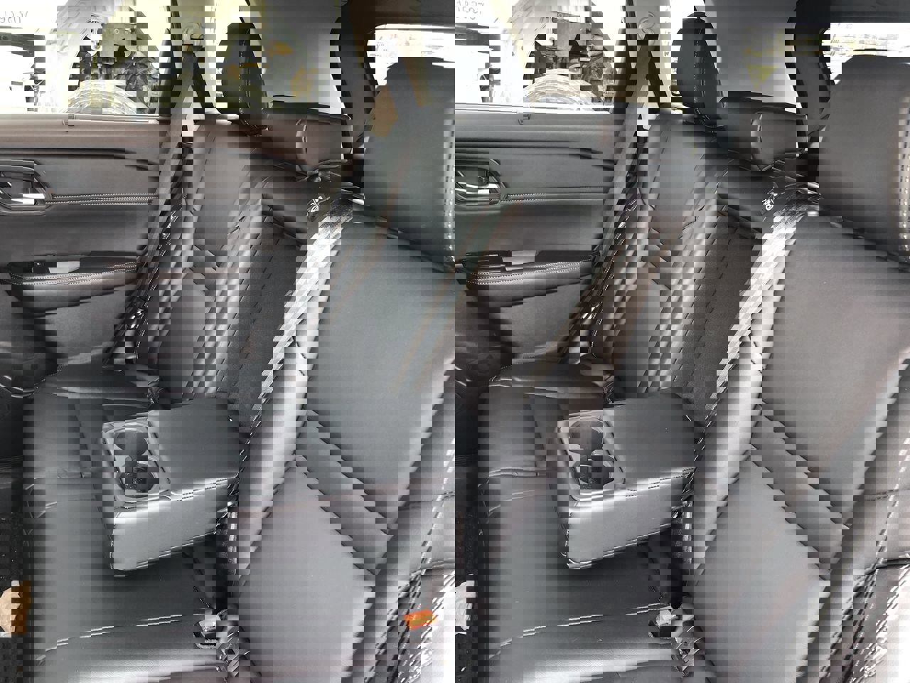 Used 2023 Nissan Rogue SL w/ SL Premium Package image 12