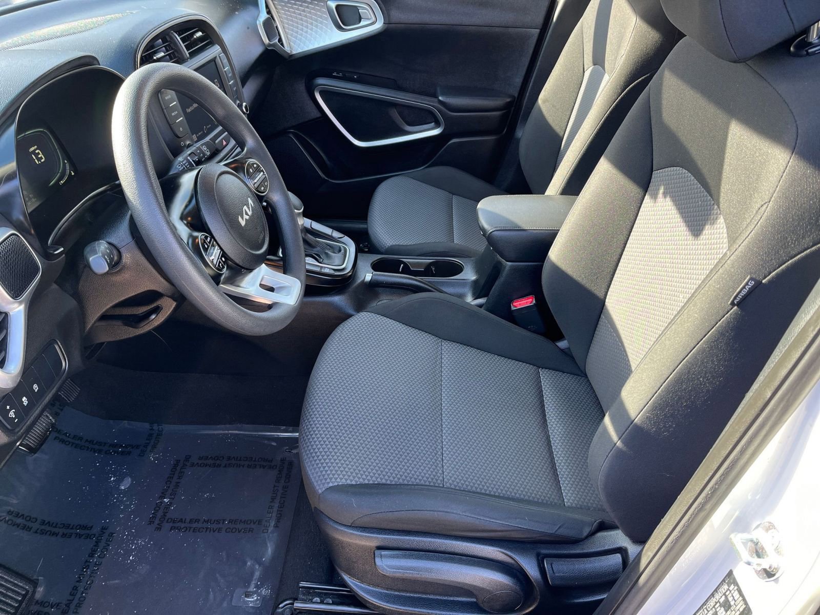 Used 2025 Kia Soul LX w/ LX Technology Package image 24