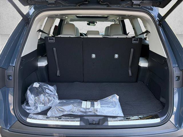 Used 2026 Toyota Grand Highlander FWD image 18