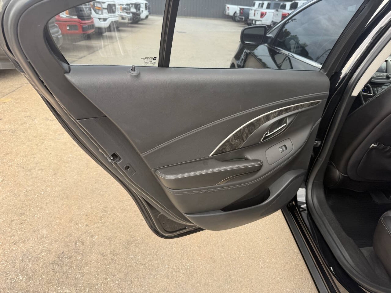 Used 2015 Buick LaCrosse Leather FWD image 14