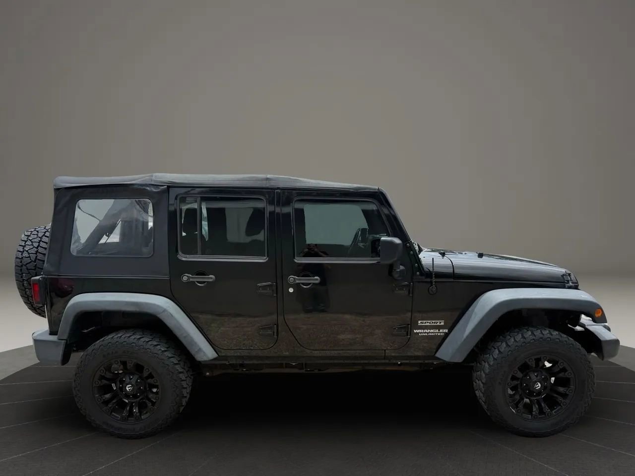 Used 2016 Jeep Wrangler Unlimited Sport w/ Connectivity Group image 6