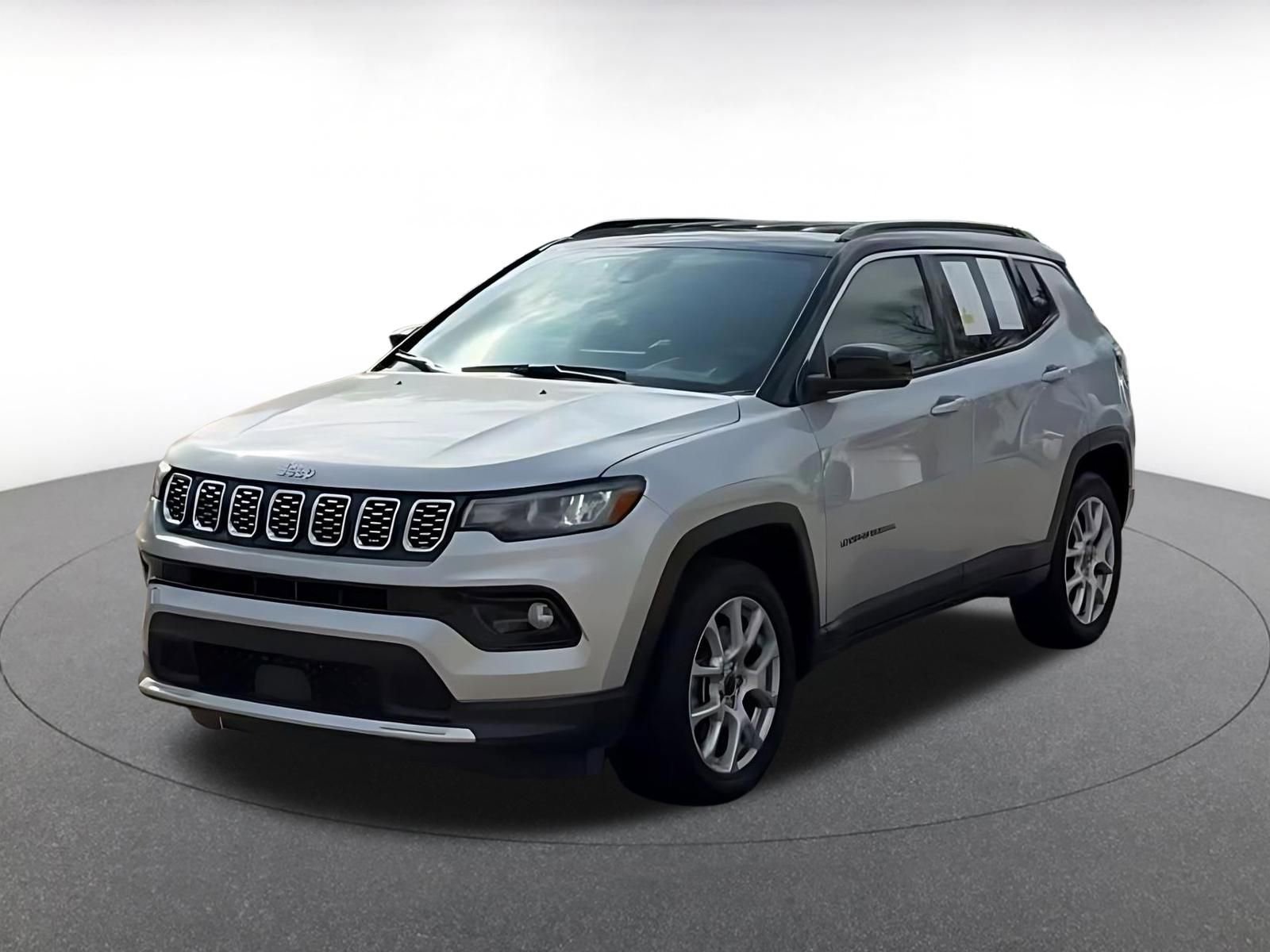 Used 2025 Jeep Compass Limited AWD/4WD image 7