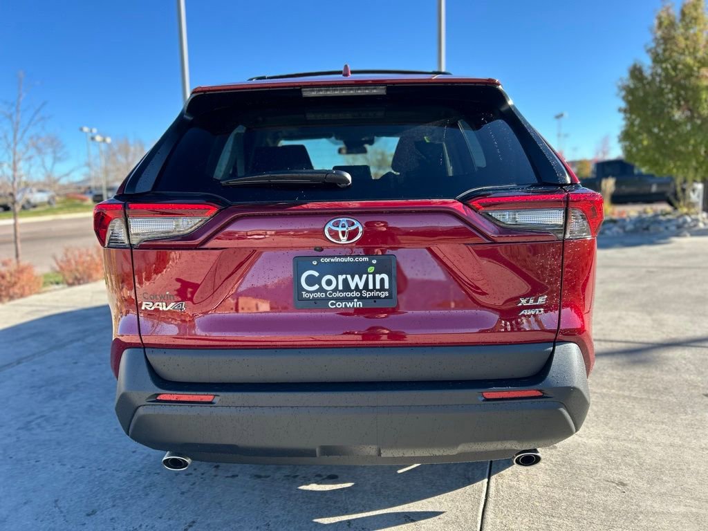 Used 2025 Toyota RAV4 XLE image 6