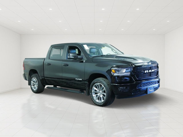 Used 2023 RAM 1500 Laramie AWD/4WD image 1