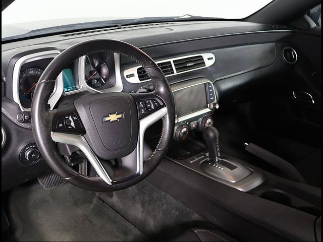 Used 2015 Chevrolet Camaro LT RWD image 6