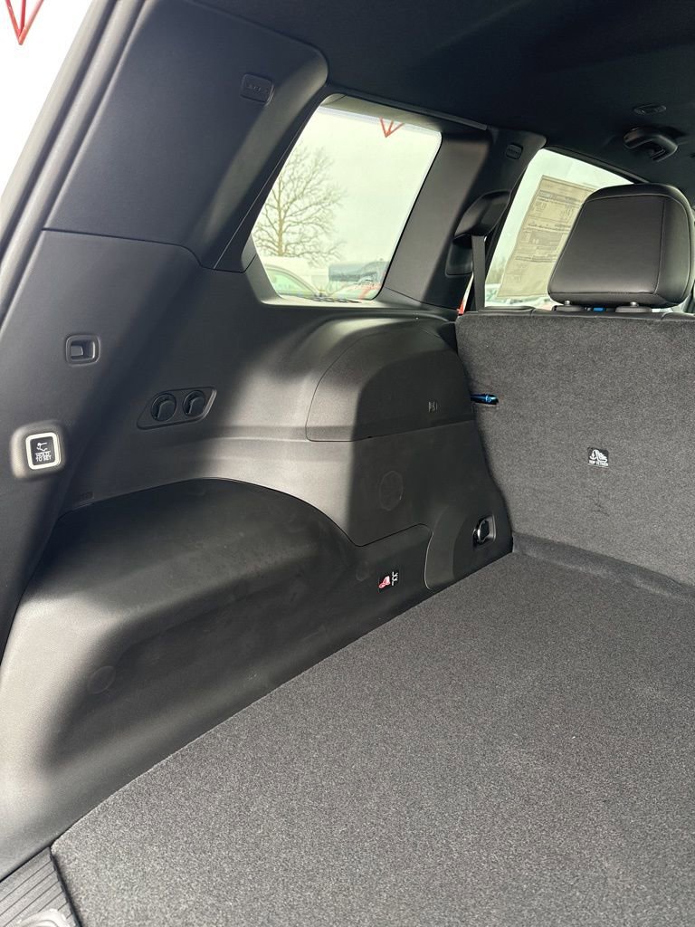 New 2026 Jeep Cherokee Overland w/ Advanced Pro Tech Group image 32