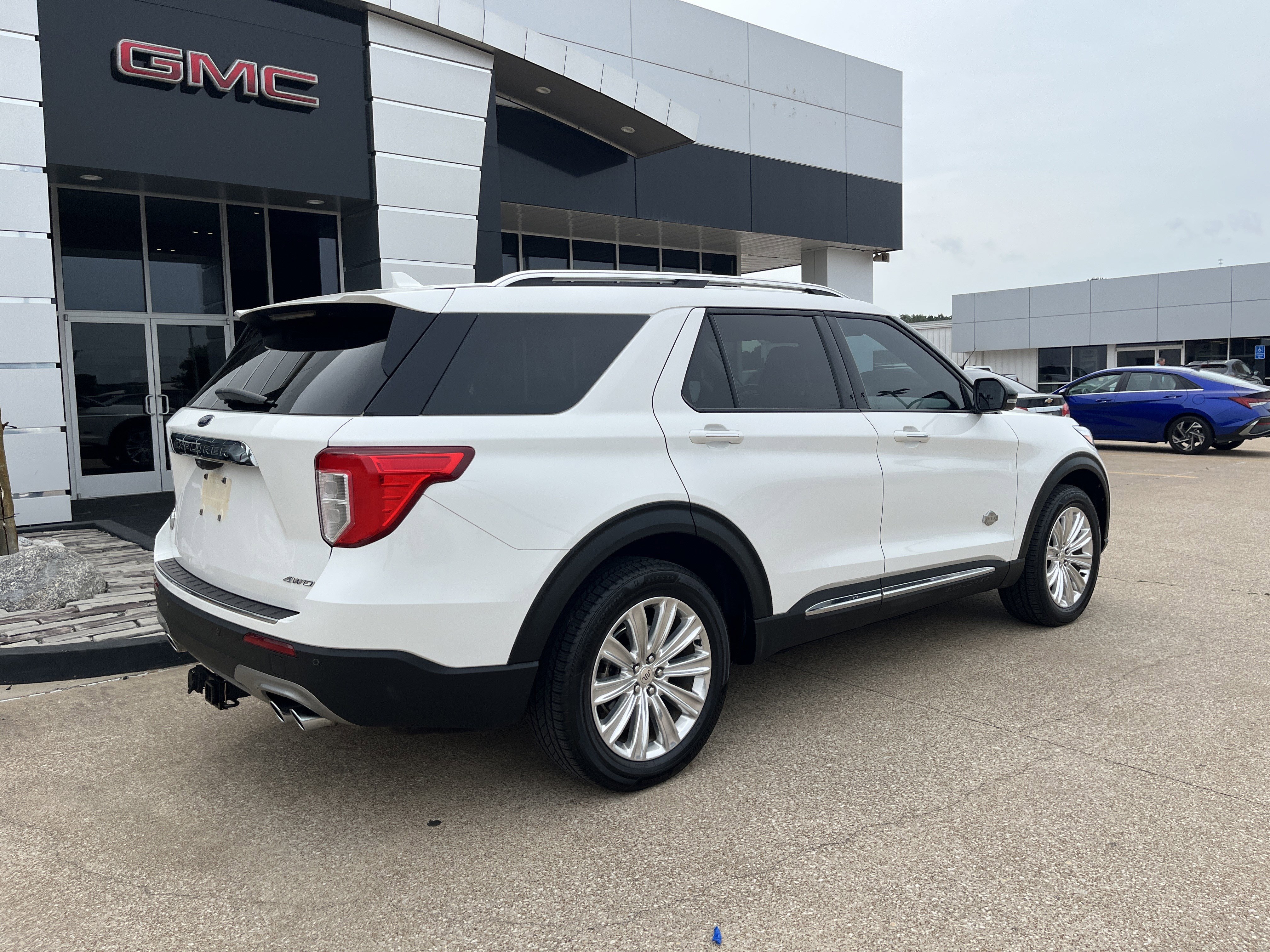 Used 2022 Ford Explorer King Ranch AWD/4WD image 3