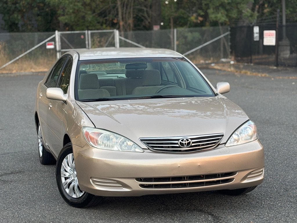 Used 2004 Toyota Camry FWD image 19