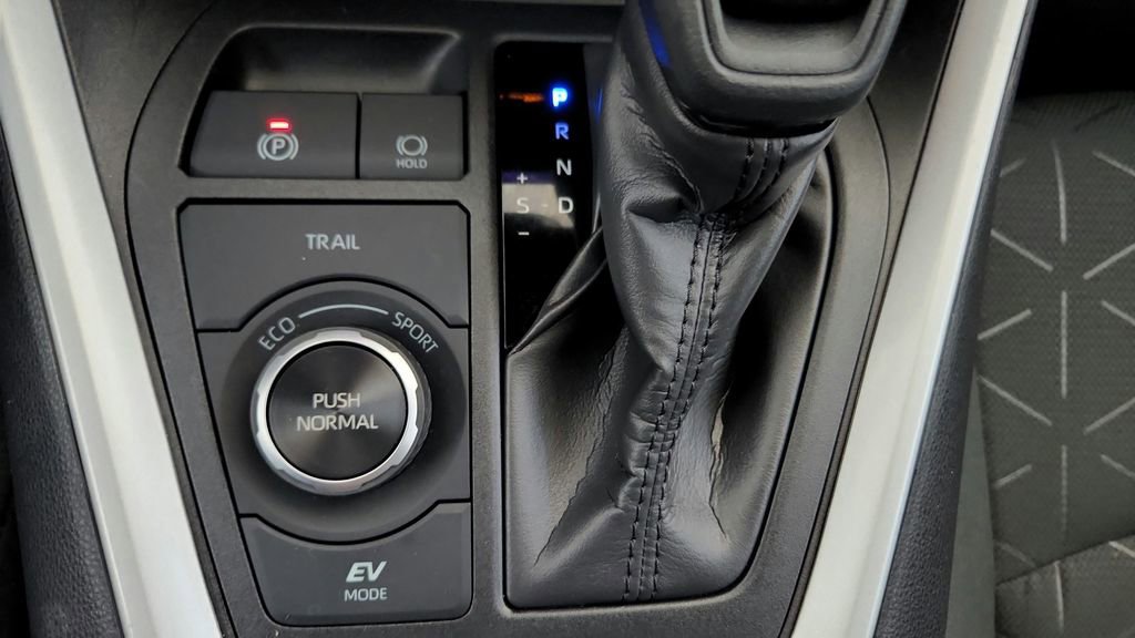 Used 2024 Toyota RAV4 XLE w/ Convenience Package AWD/4WD image 43