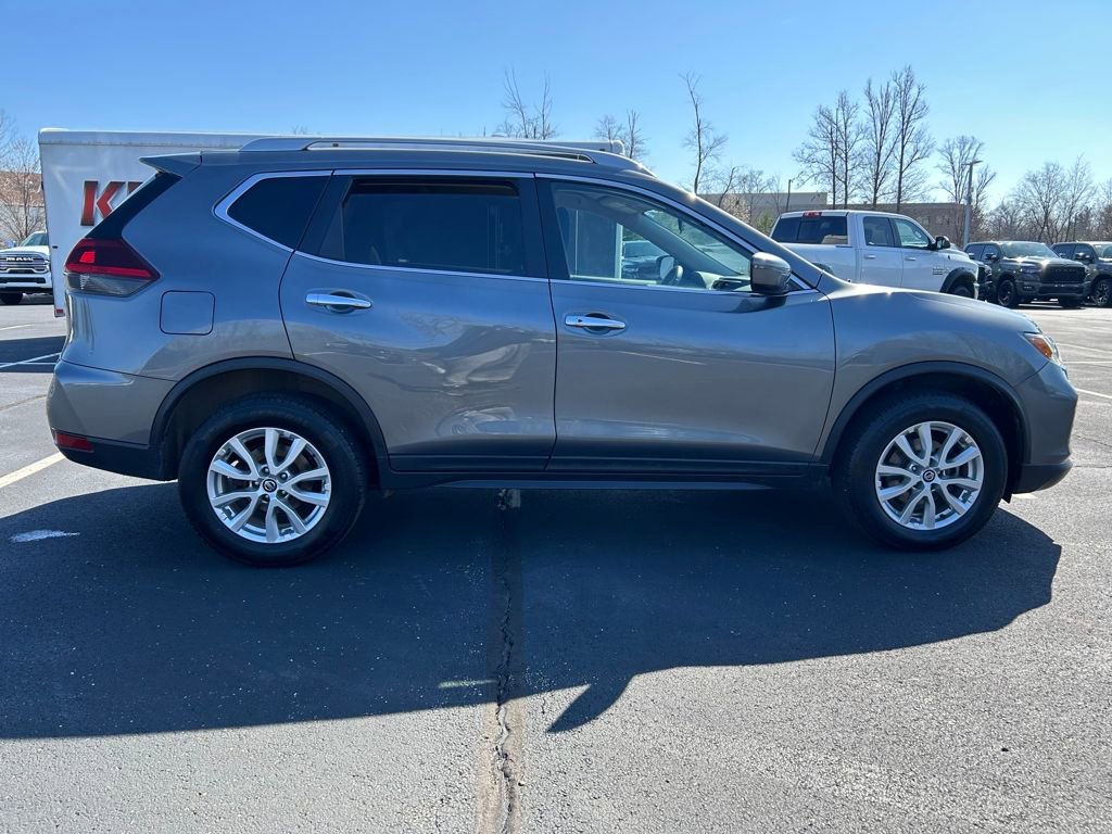 Used 2019 Nissan Rogue SV image 8