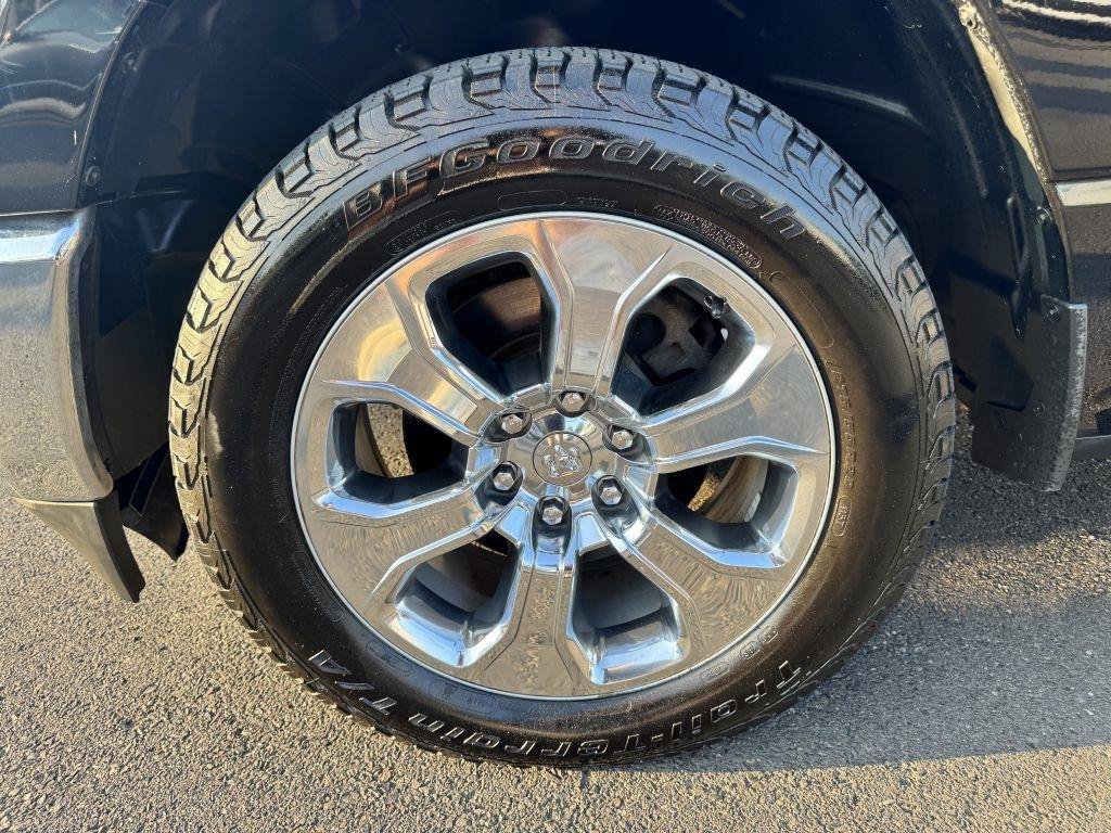Used 2019 RAM 1500 Big Horn AWD/4WD image 9