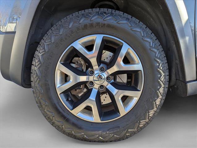 Used 2015 Jeep Cherokee Trailhawk w/ Leather Interior Group image 13