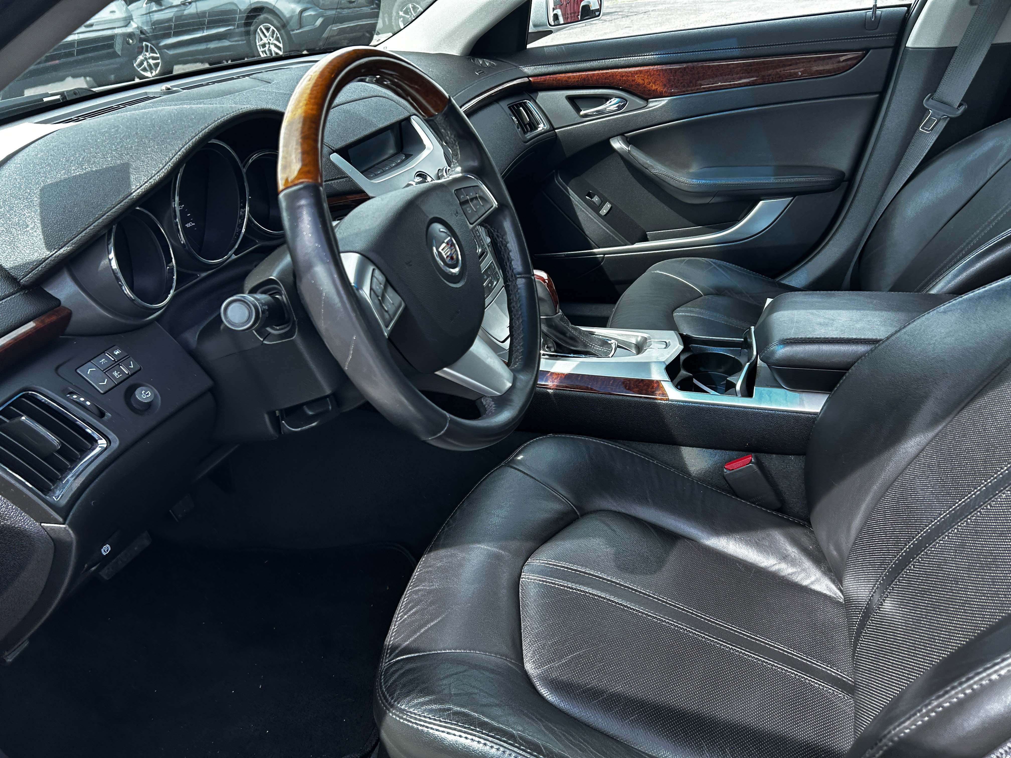 Used 2010 Cadillac CTS Luxury image 9