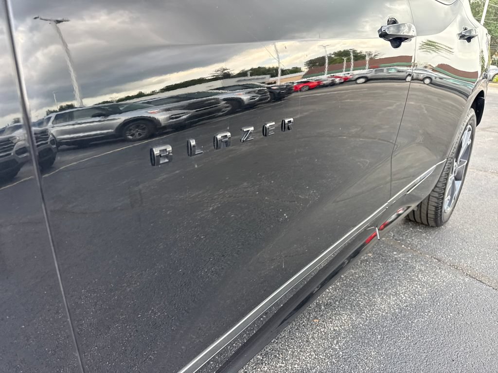 Used 2021 Chevrolet Blazer RS w/ Driver Confidence II Package FWD image 24