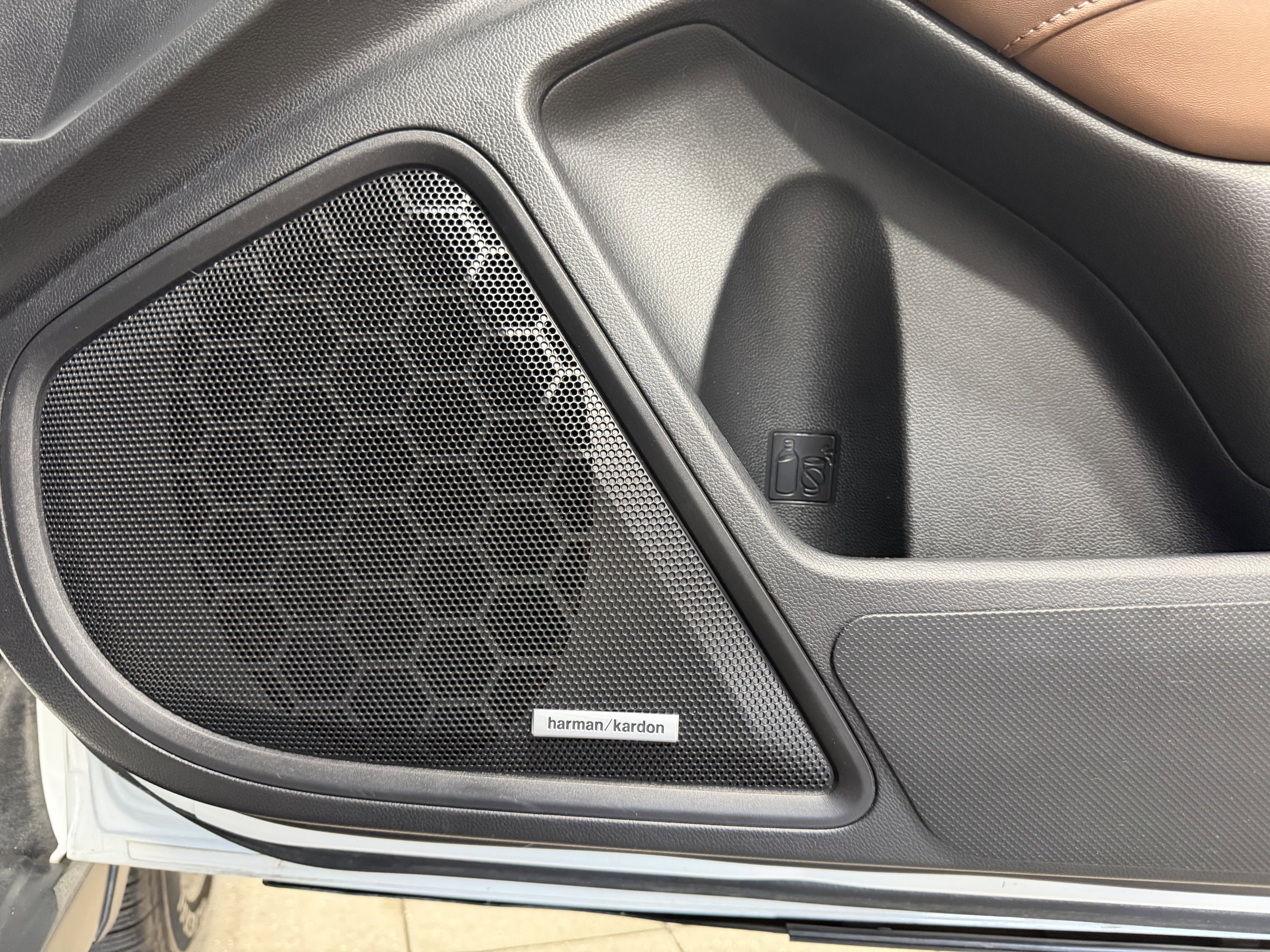 Used 2020 Subaru Outback Touring XT image 23