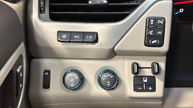 Used 2019 GMC Yukon Denali w/ Denali Ultimate Package image 35