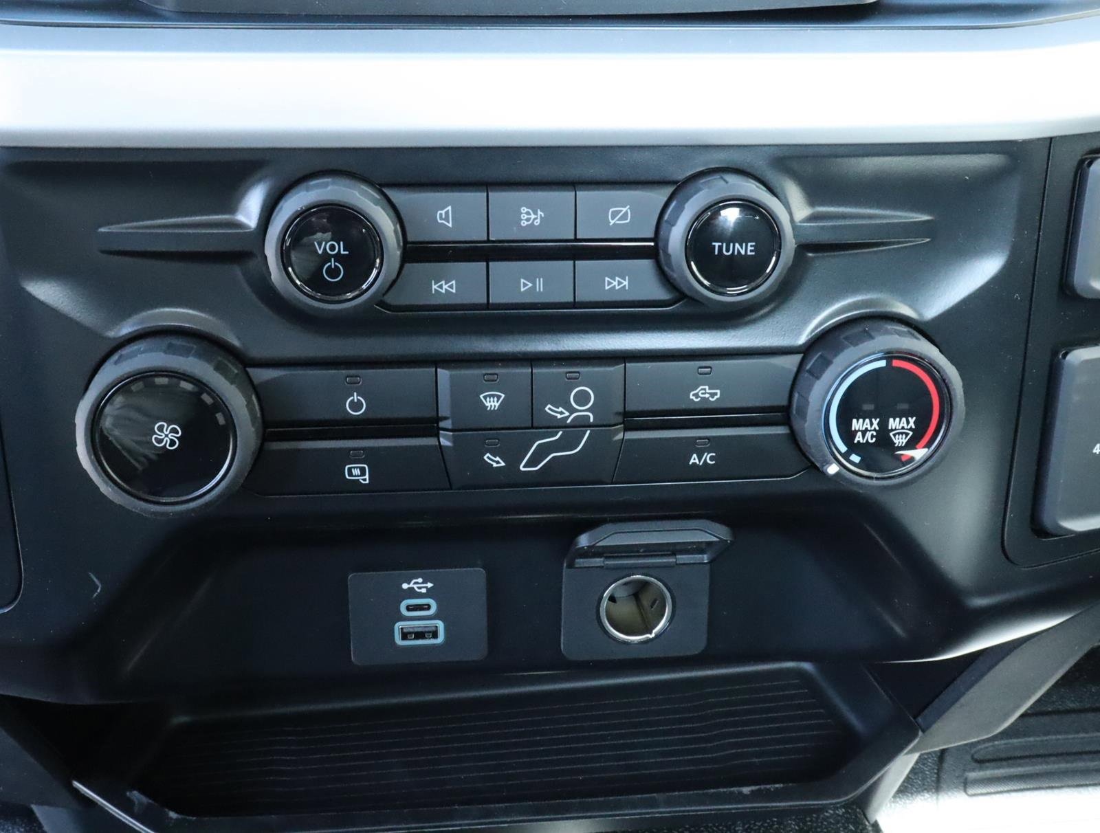 Used 2024 Ford F450 XL image 9