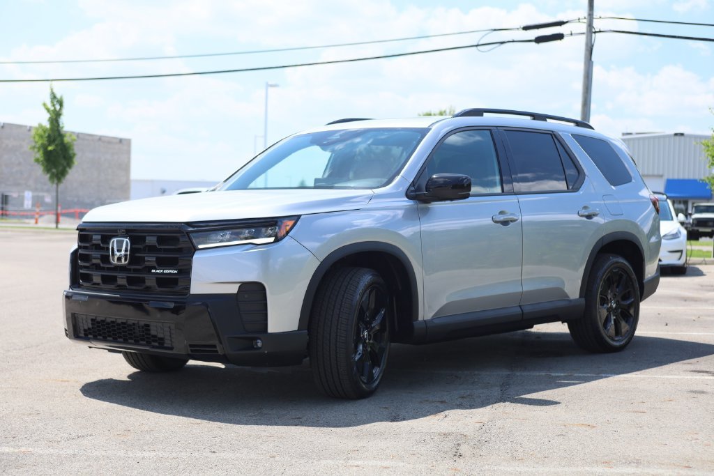 New 2026 Honda Pilot Black Edition image 3