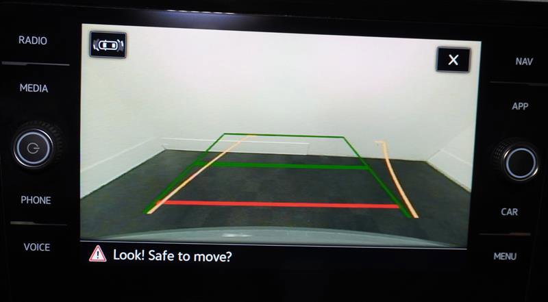 Used 2021 Volkswagen Atlas Cross Sport SEL Premium image 17