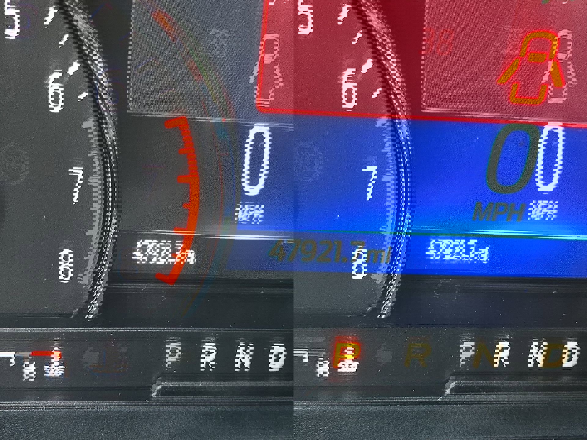 Used 2022 Ford Explorer XLT w/ Equipment Group 202A image 16