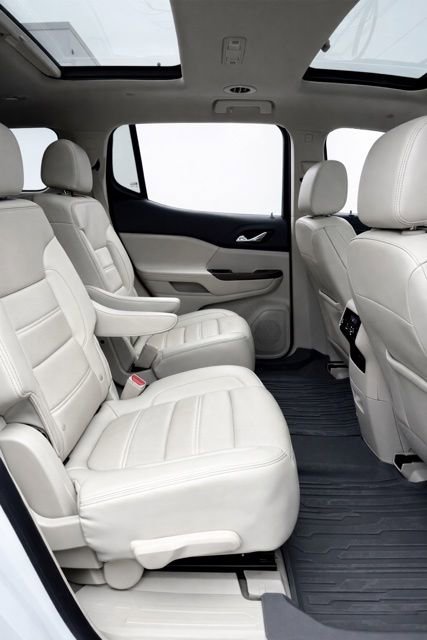 Used 2021 GMC Acadia Denali w/ Denali Ultimate Package image 14