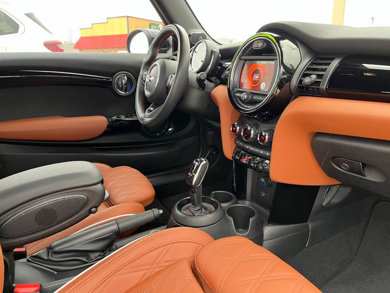 Used 2021 MINI Cooper S w/ Signature Upholstery Package FWD image 29