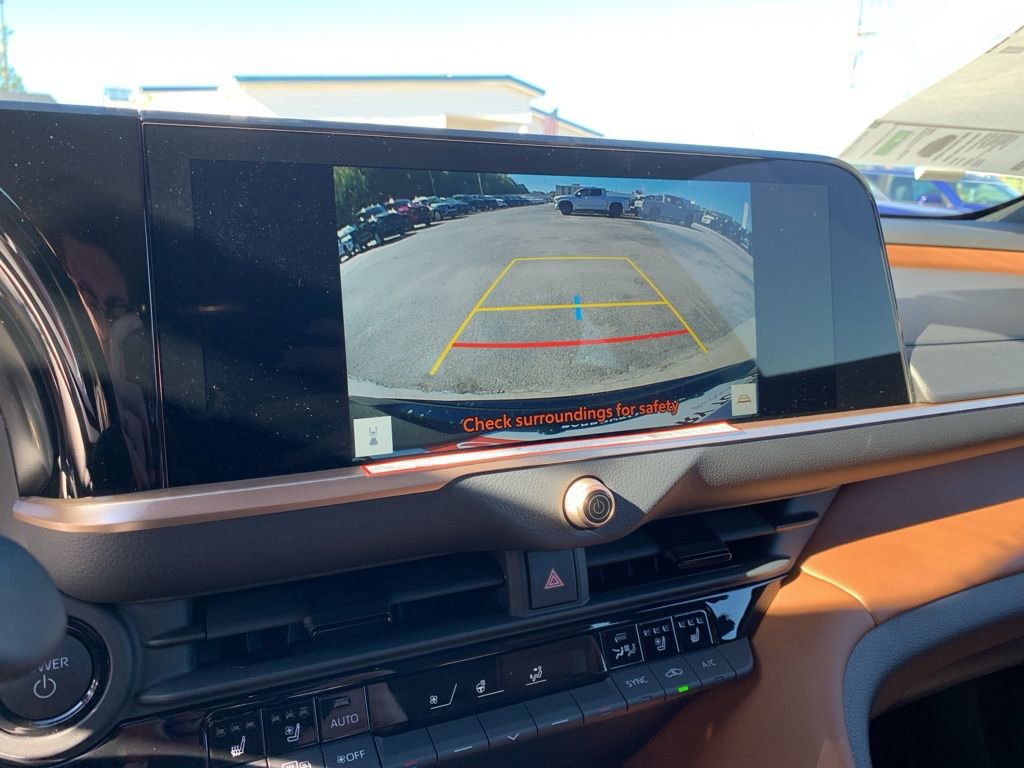 New 2025 Toyota Crown Signia image 18