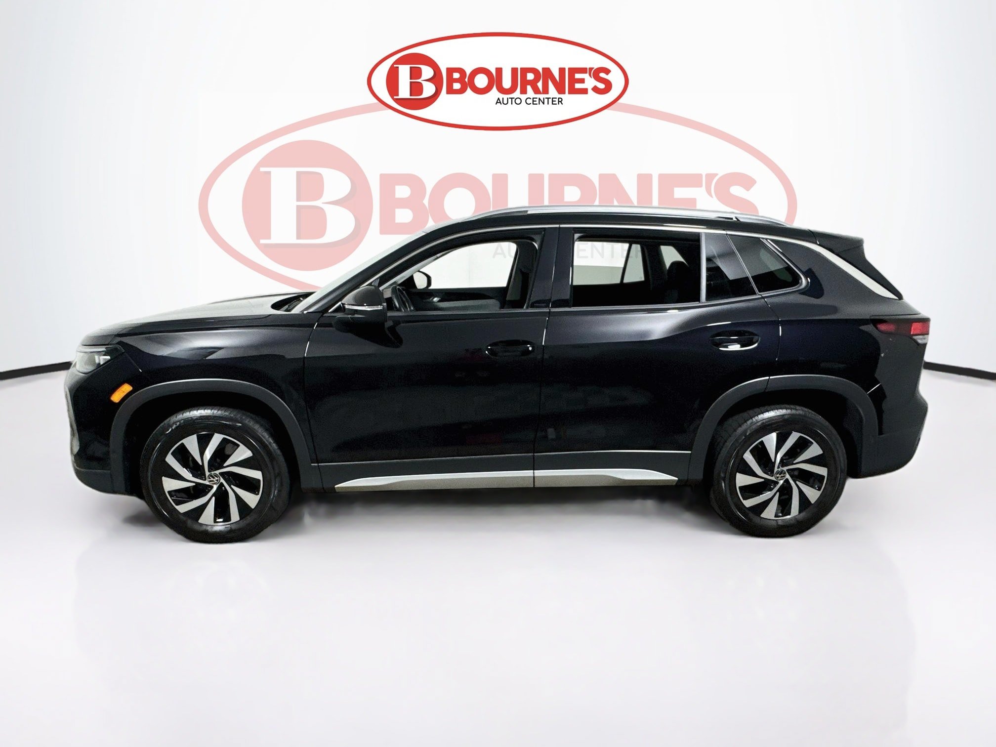 Used 2025 Volkswagen Tiguan S AWD/4WD image 6