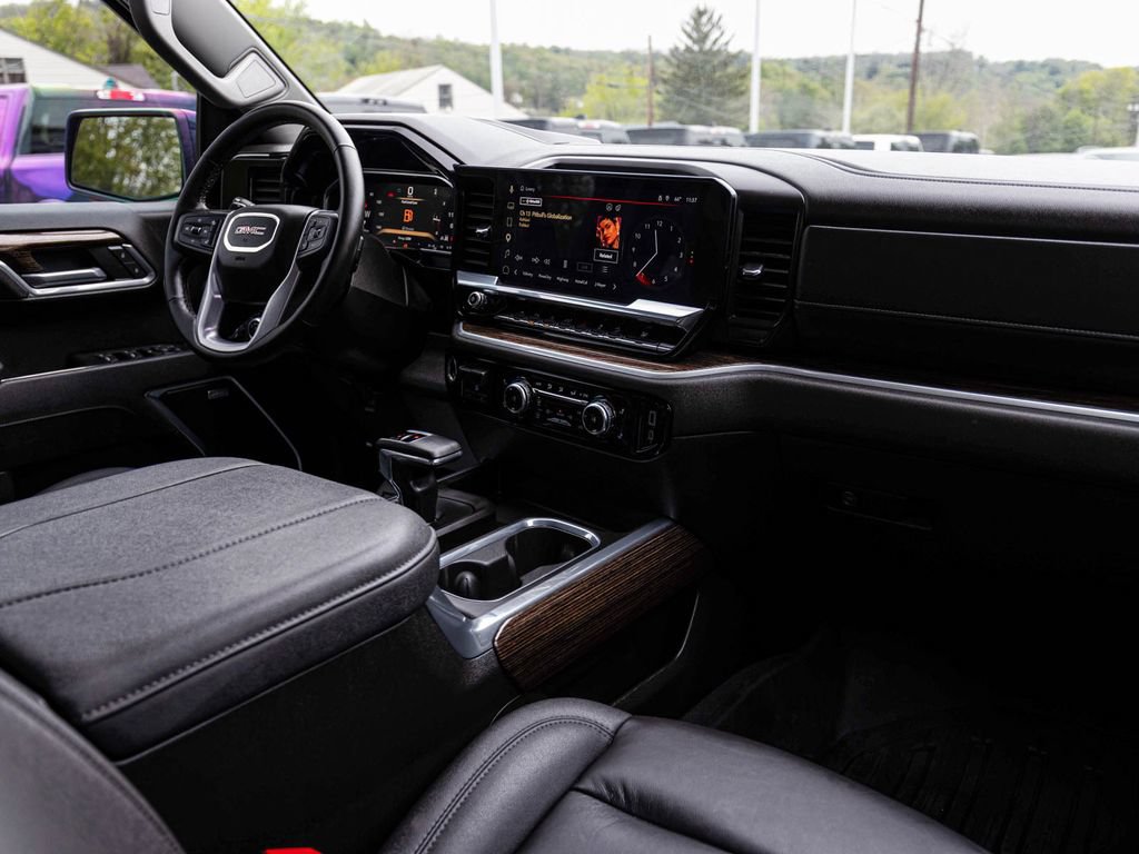 Used 2026 GMC Sierra 1500 Elevation w/ Elevation Premium Package AWD/4WD image 32