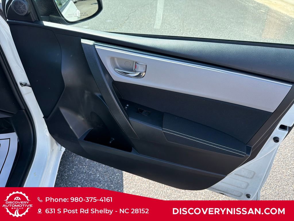 Used 2018 Toyota Corolla LE FWD image 36