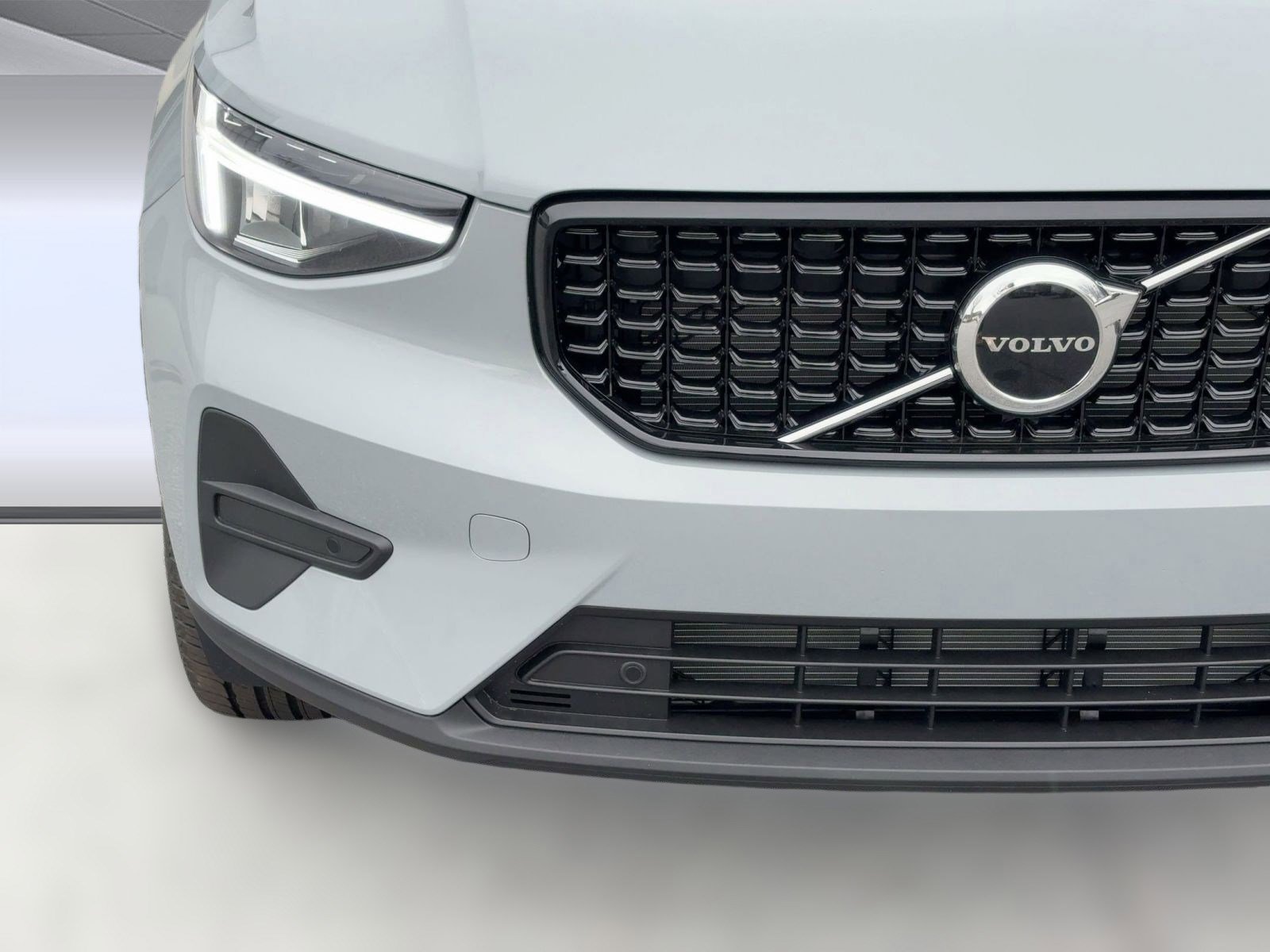 New 2026 Volvo XC40 B4 Core image 28