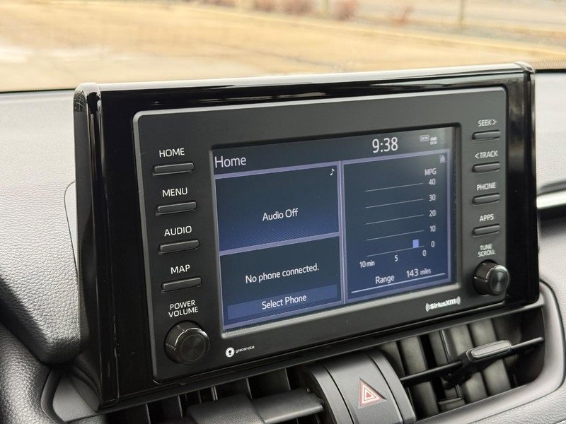 Used 2021 Toyota RAV4 LE image 22