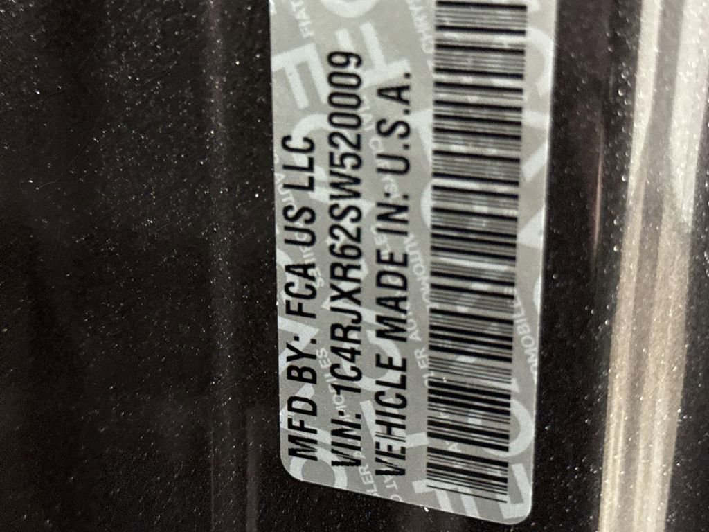 New 2025 Jeep Wrangler Unlimited Rubicon 4xe w/ Technology Group image 28