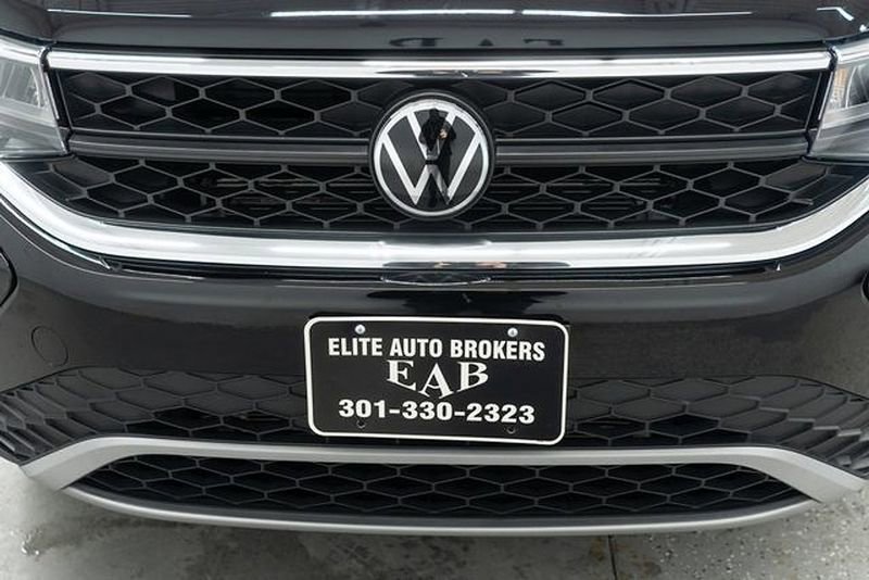 Used 2023 Volkswagen Taos SE image 37