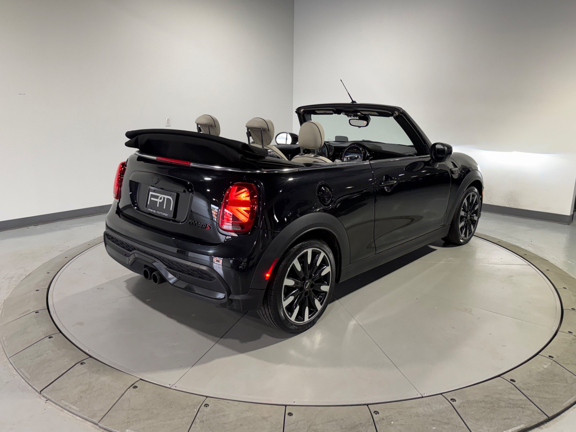 Used 2024 MINI Cooper S FWD image 14