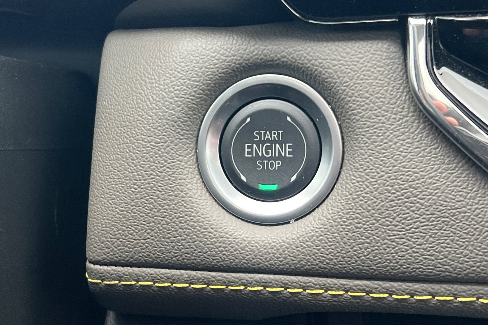 Used 2025 Chevrolet Colorado ZR2 w/ Technology Package image 22