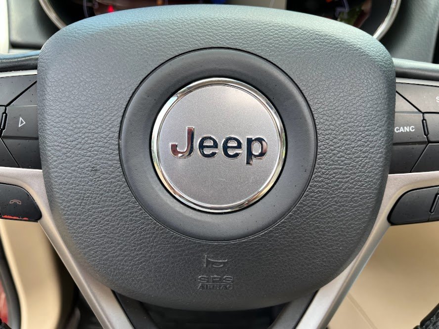 Used 2019 Jeep Grand Cherokee Limited image 14